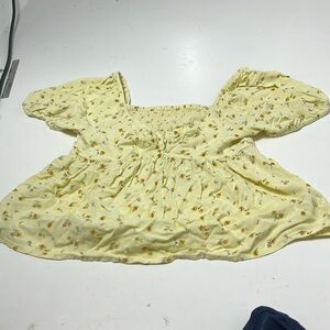 American Eagle Outfitters XS Yellow Short Sleeve Floral Peasant Style Blouse
